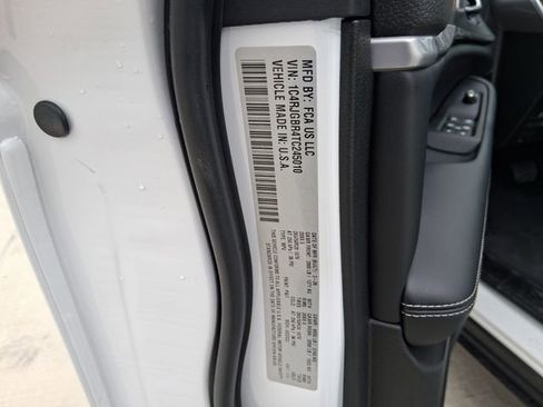 New 2026 Jeep Grand Cherokee Limited w/ Limited Altitude Package RWD image 30