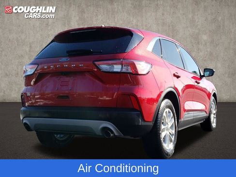 Used 2022 Ford Escape SE FWD image 9