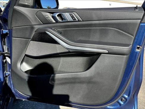 Used 2021 BMW X5 M50i w/ Executive Package image 39