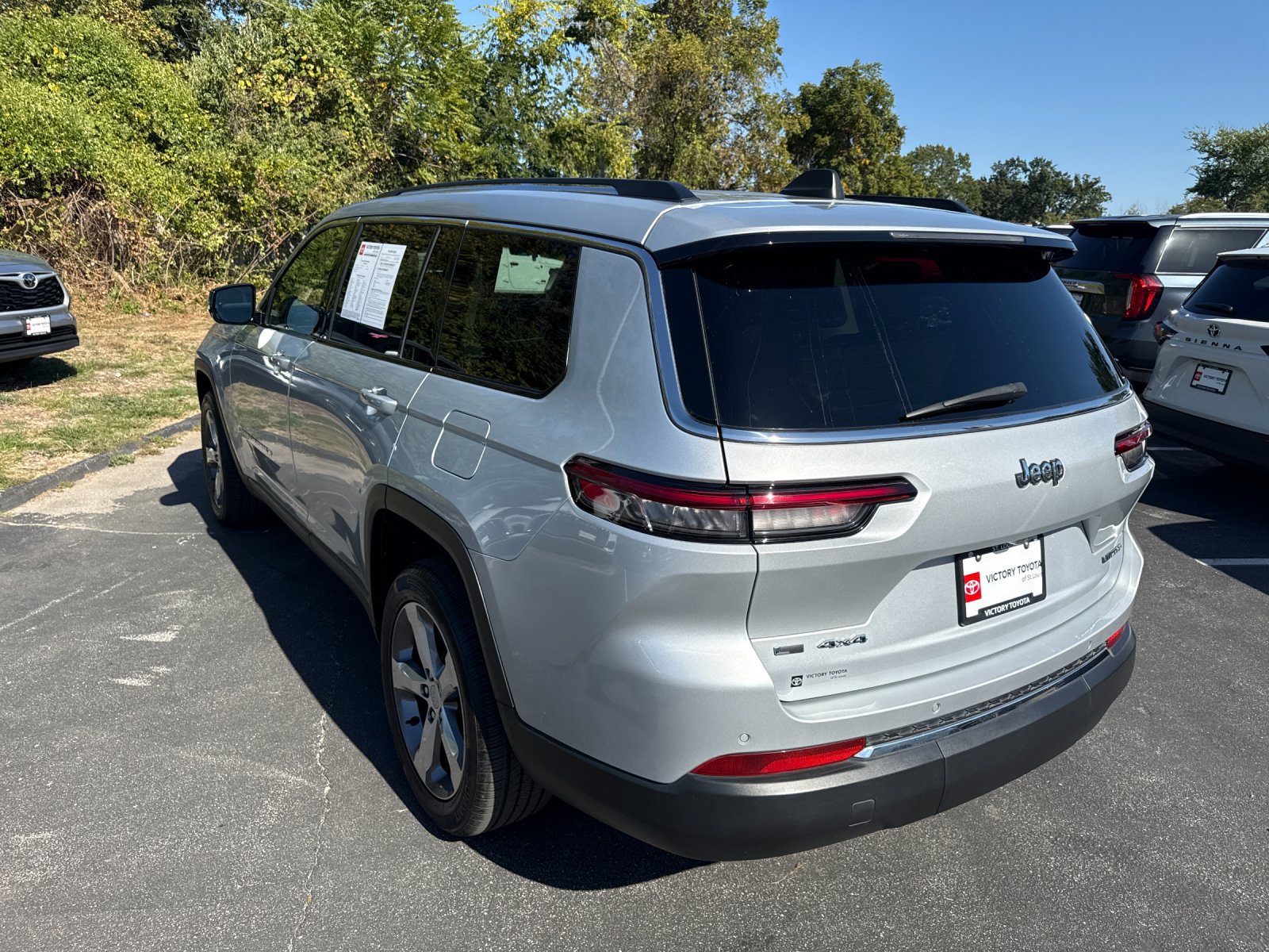 Used 2021 Jeep Grand Cherokee L Limited AWD/4WD image 5