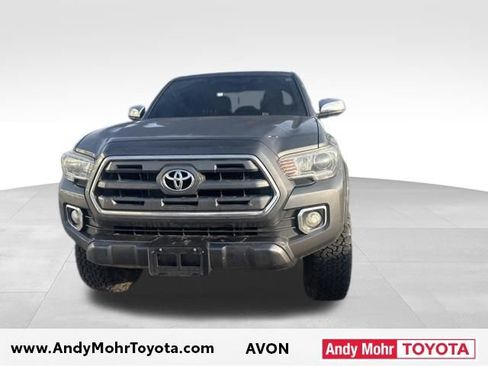 Used 2016 Toyota Tacoma Limited w/ Towing Package image 3