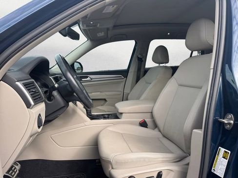 Used 2021 Volkswagen Atlas SE w/ Panoramic Sunroof Package image 9