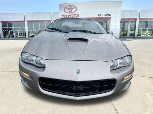 Used 2002 Chevrolet Camaro Z28 w/ SS Performance/Appearance Pkg RWD image 8