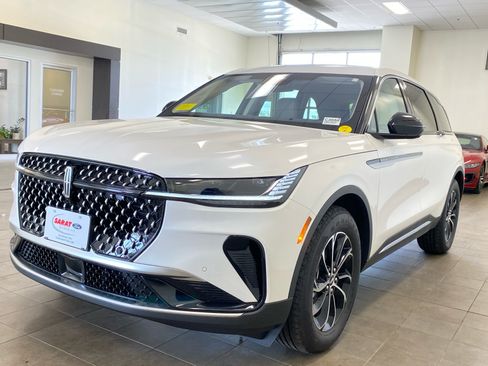 New 2026 Lincoln Nautilus Premier w/ Equipment Group 102A AWD/4WD image 4