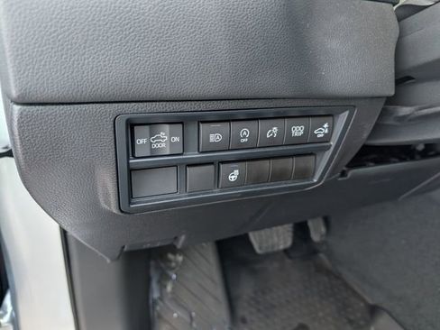 Used 2024 Toyota Tundra Limited image 11