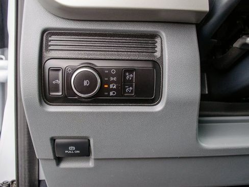 Used 2023 Ford F350 XLT image 25