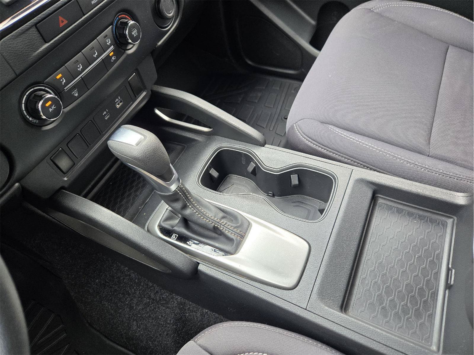 Used 2022 Nissan Frontier SV RWD image 18