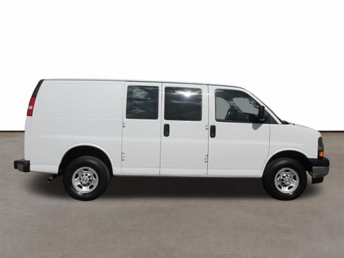 Used 2024 Chevrolet Express 2500 w/ Driver Convenience Package RWD image 2