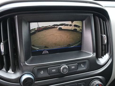 Used 2020 Chevrolet Colorado W/T w/ WT Convenience Package RWD image 13