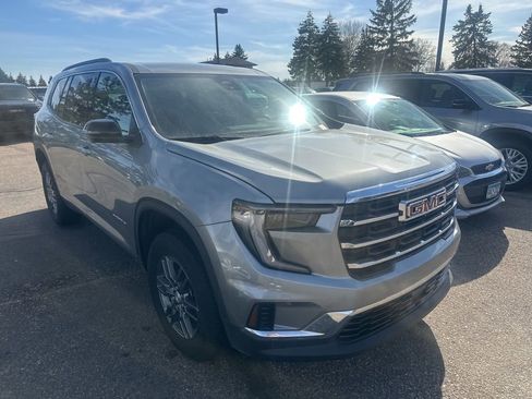 Used 2025 GMC Acadia Elevation image 4