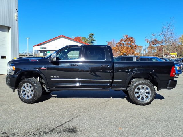 Used 2024 RAM 2500 Limited AWD/4WD image 2