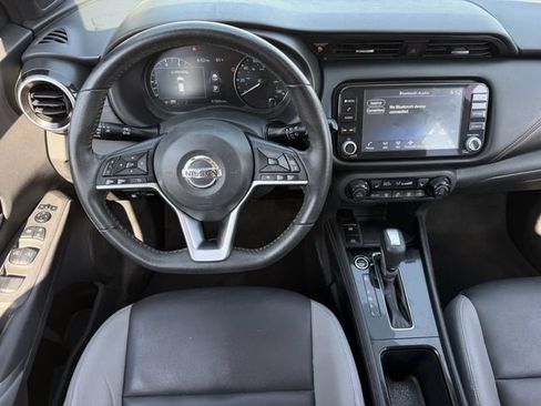 Used 2021 Nissan Kicks SR w/ SR Premium Package FWD image 12