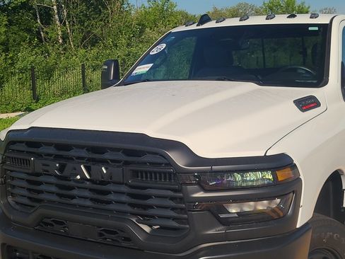 New 2026 RAM 2500 Tradesman AWD/4WD image 8