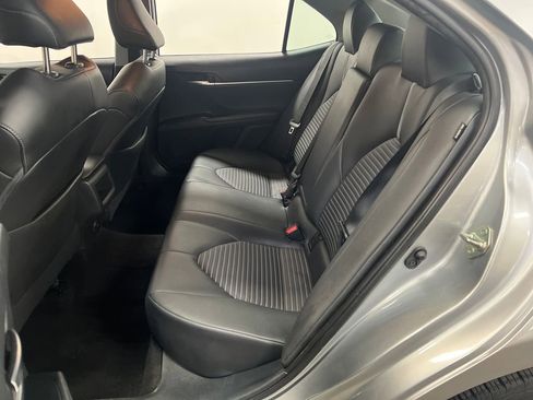 Used 2018 Toyota Camry SE FWD image 28