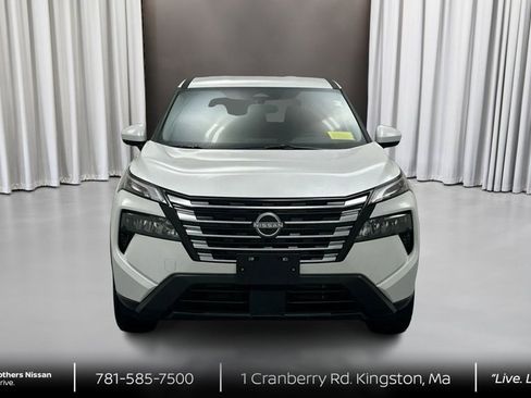 New 2026 Nissan Rogue SV image 2