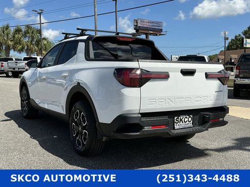 Used 2023 Hyundai Santa Cruz SEL Premium image 3