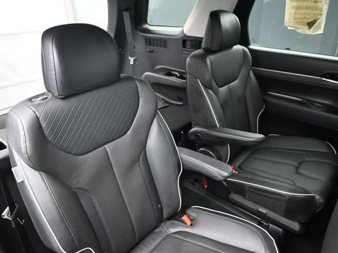 Used 2023 Hyundai Palisade SEL image 16