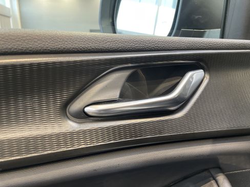 Used 2025 Jeep Grand Cherokee Laredo X w/ Luxury Tech Group I image 15