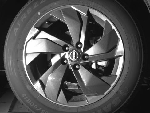 Used 2025 Nissan Rogue SV image 13