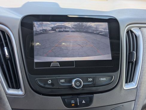 Used 2022 Chevrolet Malibu LT image 15