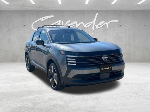 New 2026 Nissan Kicks SR w/ Cold Weather Package image 2