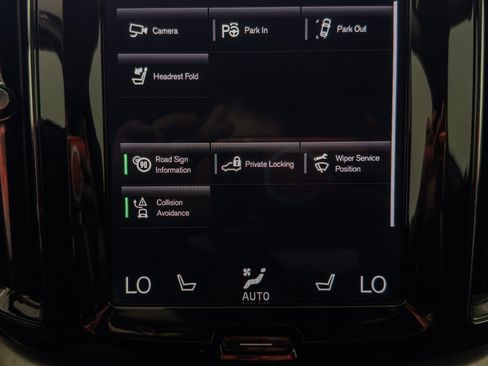 Used 2019 Volvo XC60 T5 Momentum w/ Multimedia Package AWD/4WD image 44