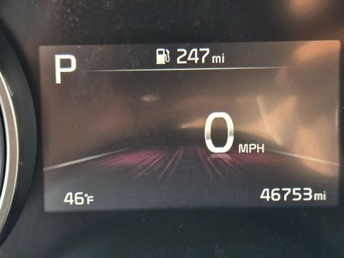 Used 2024 Kia Carnival LX image 16