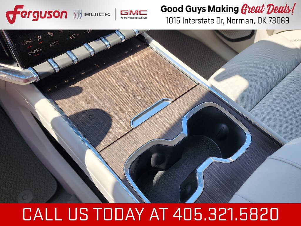 New 2026 GMC Acadia Denali w/ Super Cruise Package FWD image 32