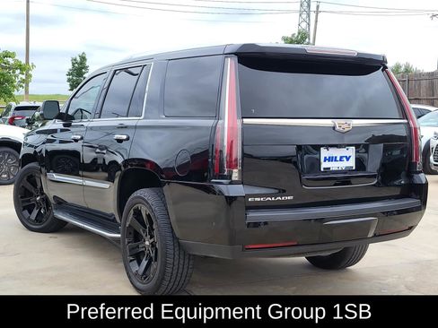 Used 2020 Cadillac Escalade Luxury AWD/4WD image 3