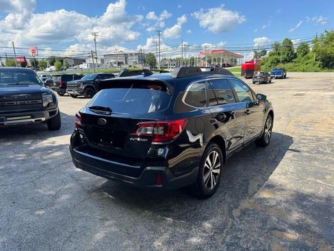 Used 2019 Subaru Outback 2.5i Limited AWD/4WD image 5