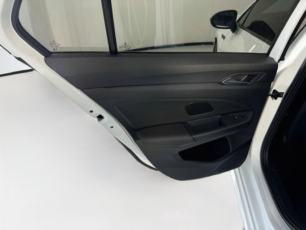 Used 2024 Volkswagen Golf R AWD/4WD image 26