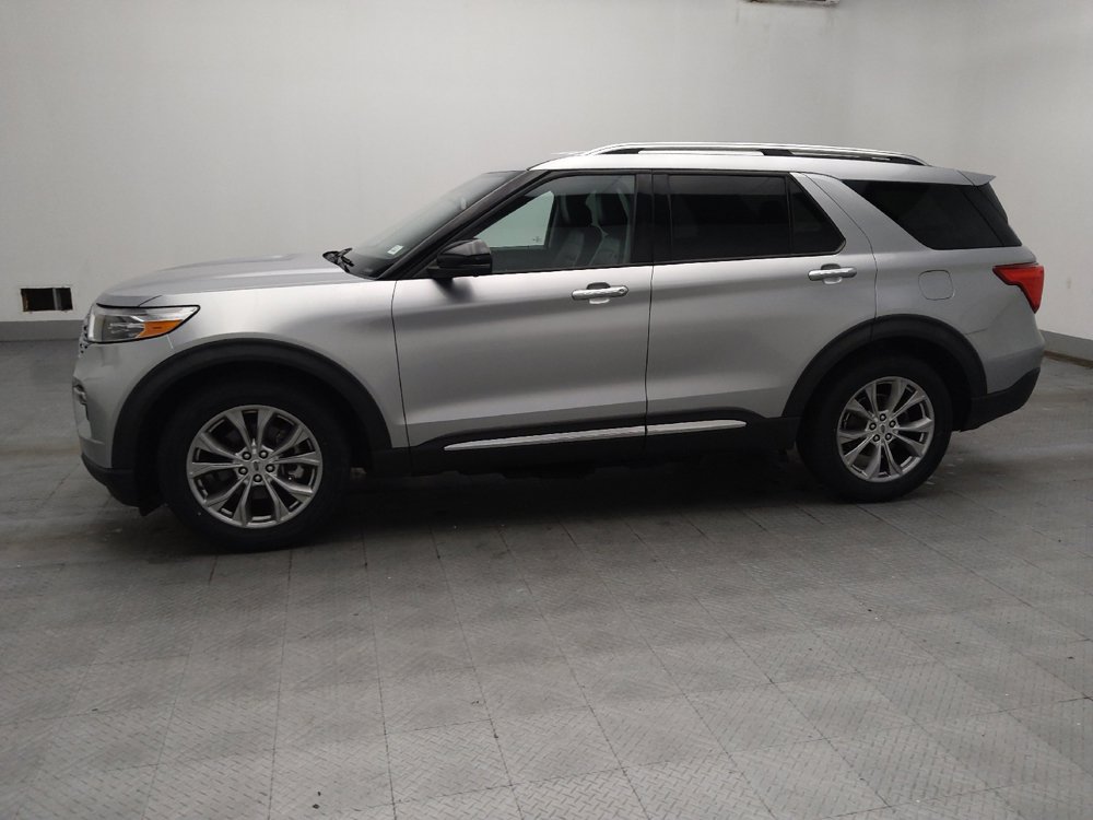 Used 2021 Ford Explorer Limited w/ Equipment Group 301A RWD image 2