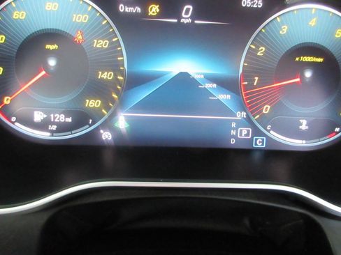 Used 2020 Mercedes-Benz C 300 Cabriolet image 40