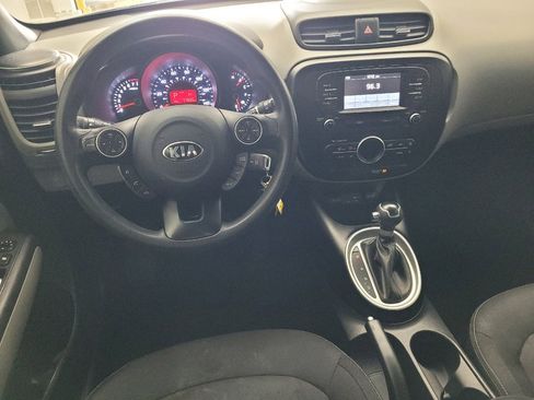 Used 2017 Kia Soul + image 22