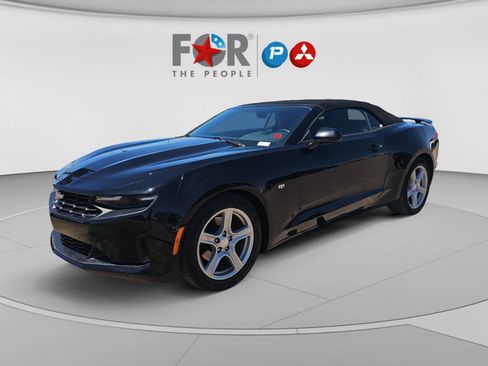 Used 2019 Chevrolet Camaro LT RWD image 1