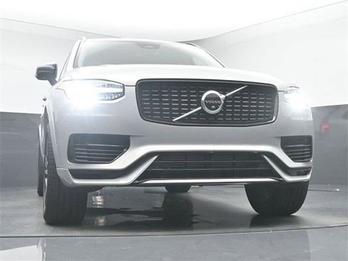 Used 2023 Volvo XC90 T8 Plus image 39