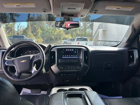 Used 2017 Chevrolet Silverado 1500 LT AWD/4WD image 10