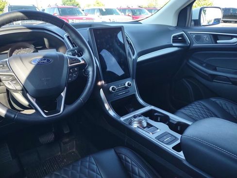 Used 2023 Ford Edge Titanium AWD/4WD image 9