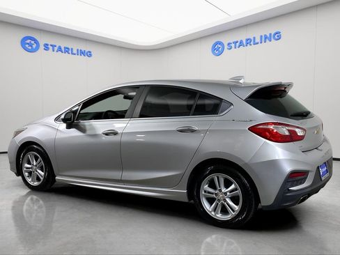 Used 2017 Chevrolet Cruze LT w/ Sun And Sound Package FWD image 4