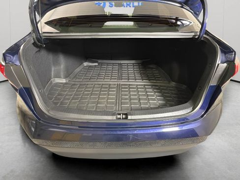 Used 2025 Toyota Corolla LE FWD image 28