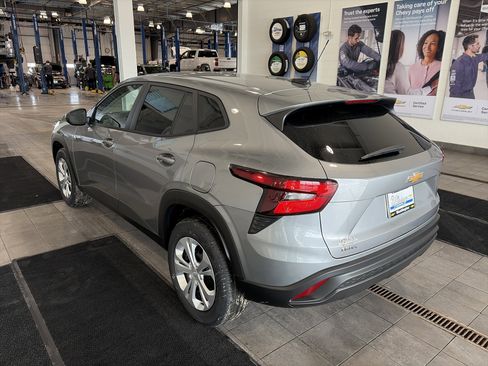 New 2026 Chevrolet Trax LS image 6