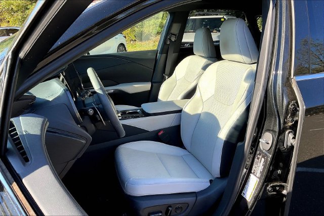 Certified 2023 Lexus RX 350 w/ Cold Area Package AWD/4WD image 3