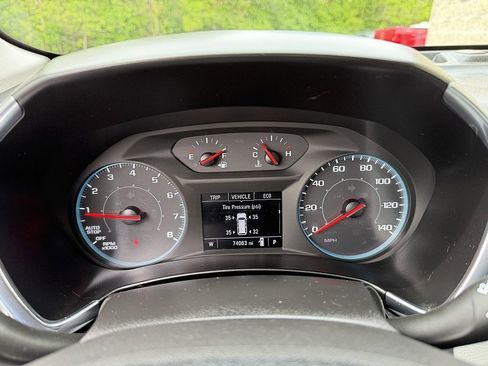 Used 2020 Chevrolet Equinox LS w/ LS Convenience Package FWD image 21