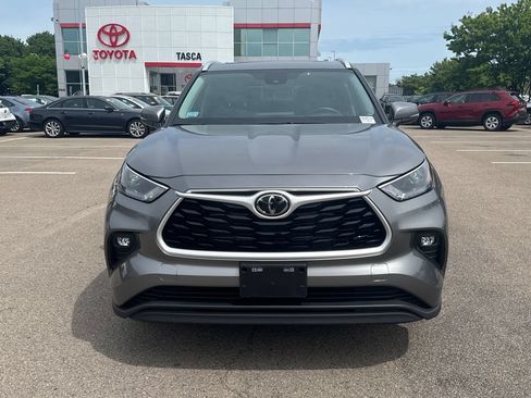 Used 2026 Toyota Highlander XLE AWD/4WD image 2