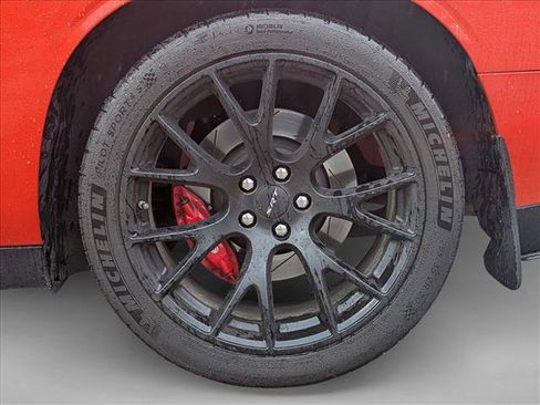 Used 2016 Dodge Challenger SRT Hellcat RWD image 9