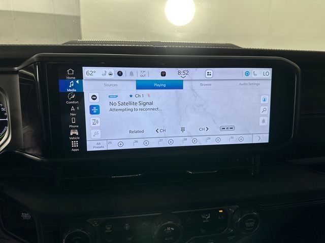 Used 2024 Jeep Wrangler Unlimited Rubicon 4xe w/ Technology Group AWD/4WD image 11