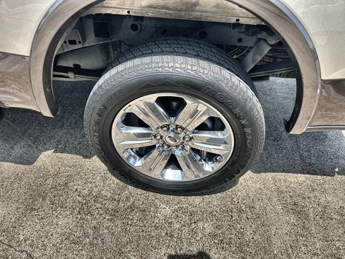 Used 2018 Ford F150 Lariat AWD/4WD image 12