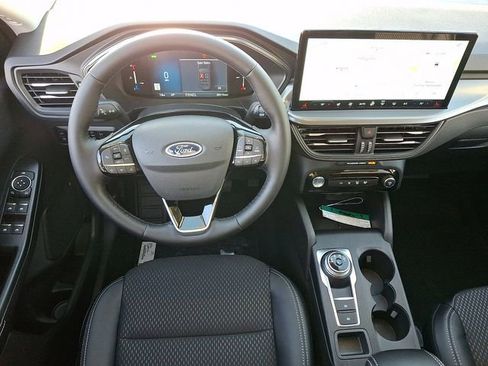 New 2026 Ford Escape SE image 7