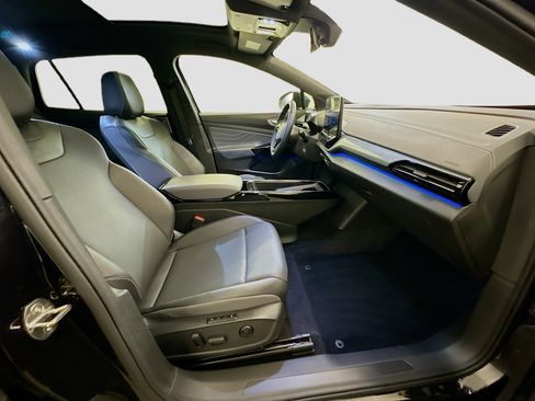 Used 2023 Volkswagen ID.4 Pro S Plus image 33