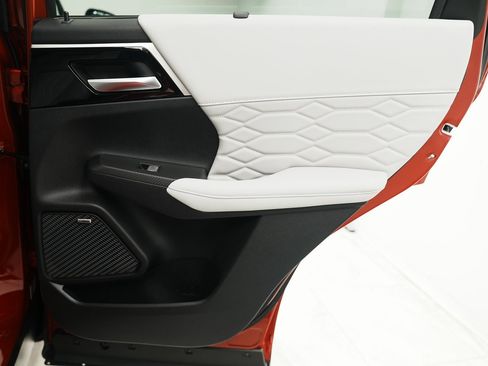 New 2025 Mitsubishi Outlander SEL image 17